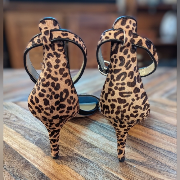 Ann Taylor Calf Hair Leopard Print kitten heels Size 6 Worn Once - Picture 2 of 4